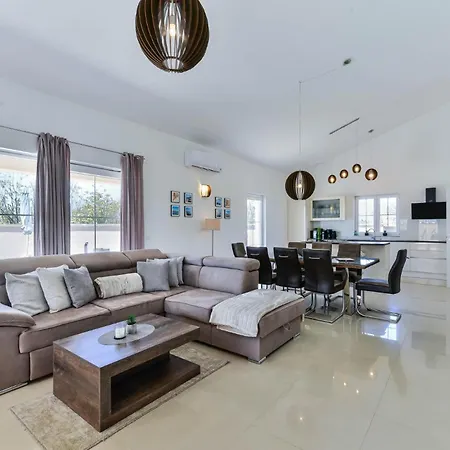 Near The With Heated Pool - Ta Leut Agency Villa *